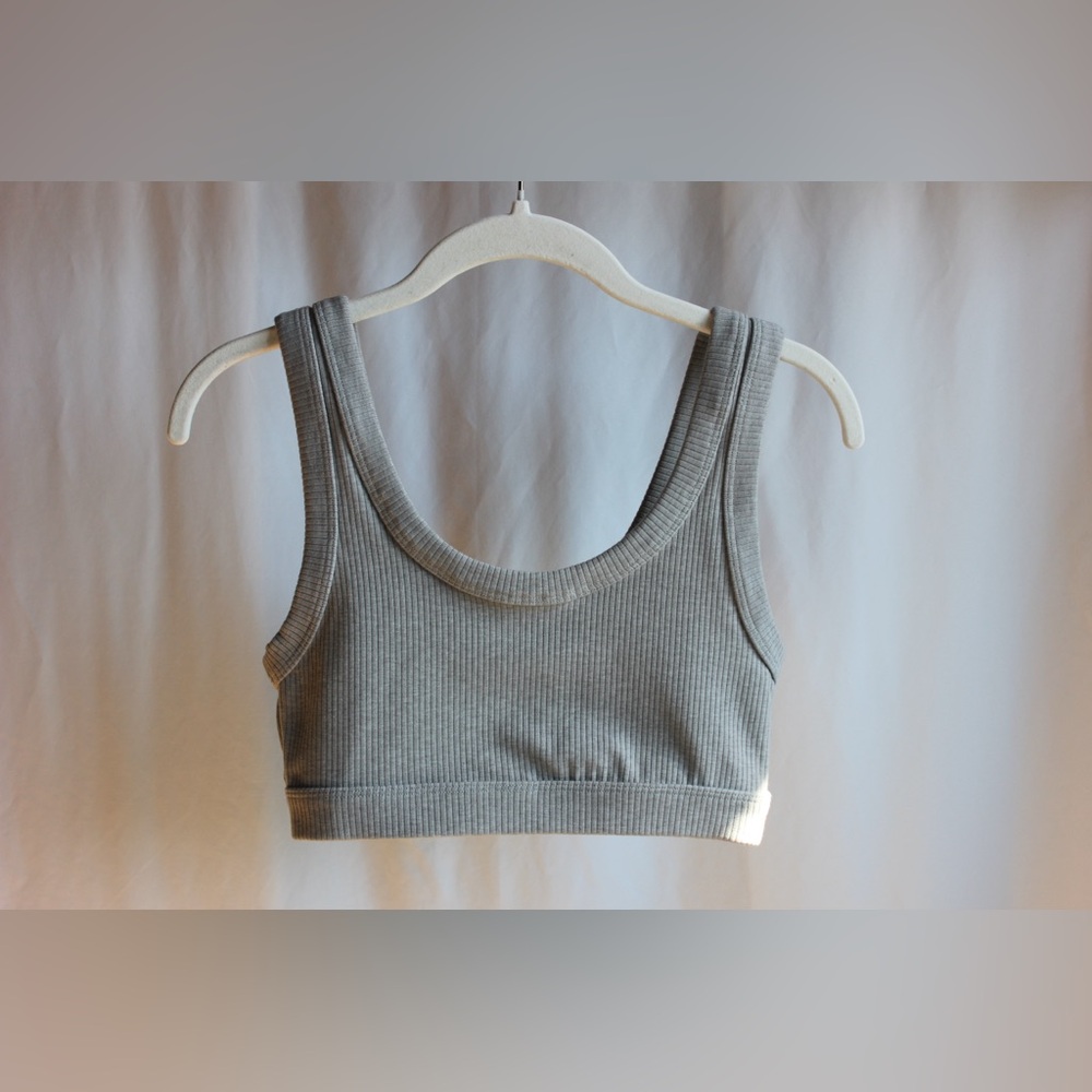 ALO Yoga Ribbed Gray Sports Bra